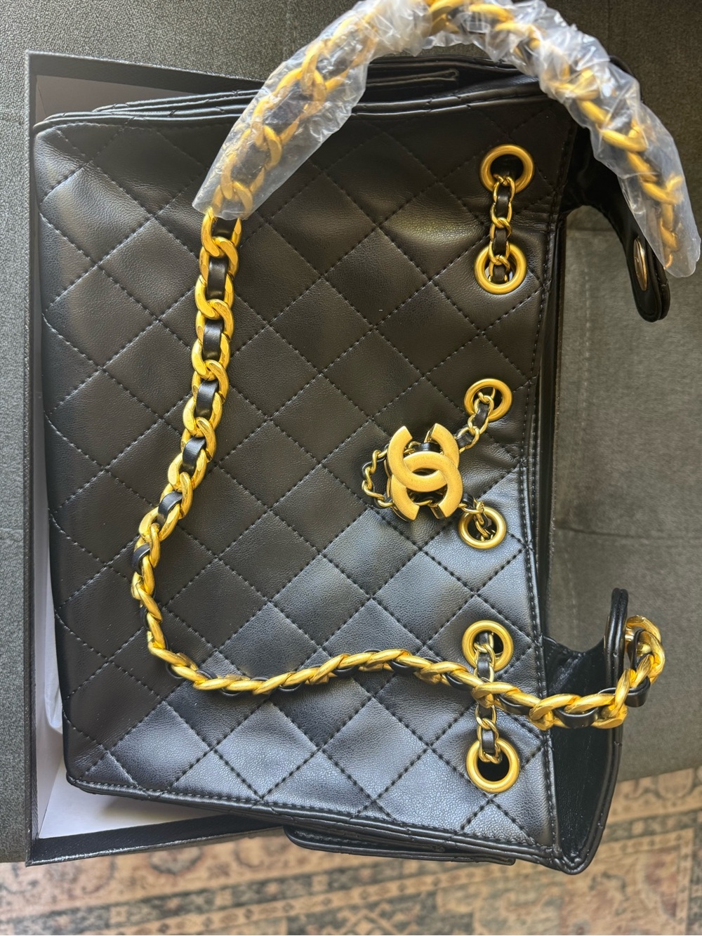 Black Quilted Drawstring Shoulder Bag with Gold Hardware 25CM💕💕 - Picture 3 of 7